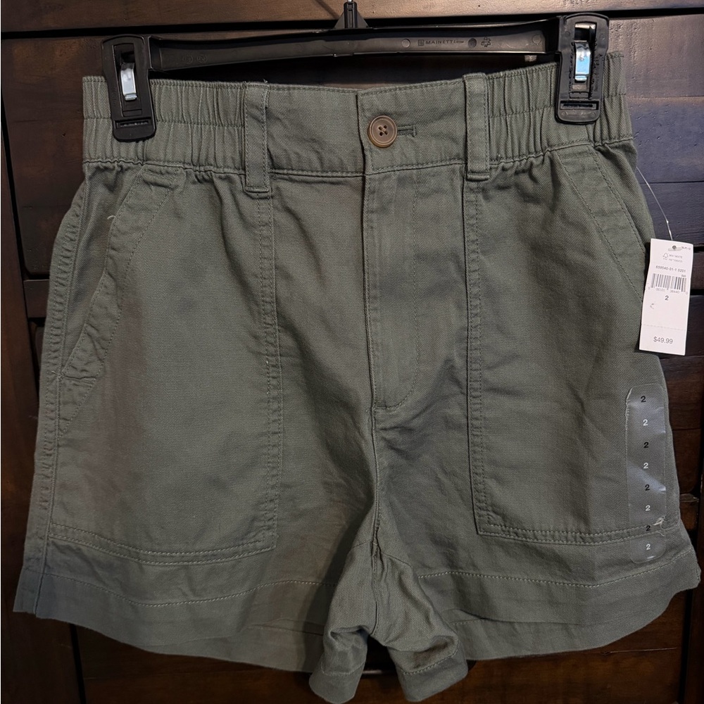 Women's GAP Olive Green Utility Shorts size 2